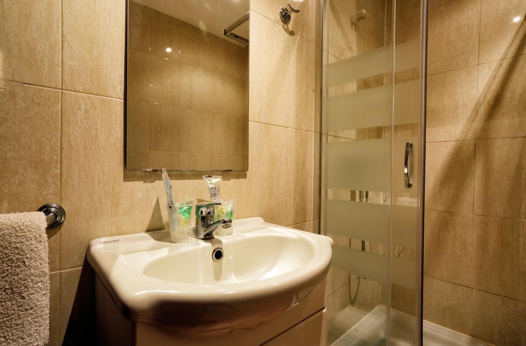 Apartaments Populetus Poboleda ภายนอก รูปภาพ