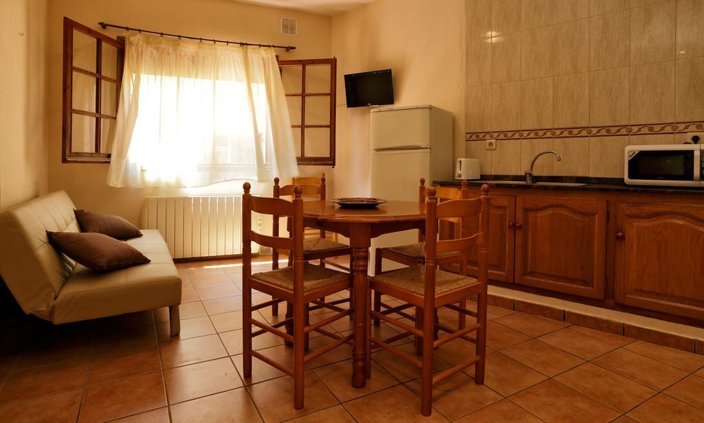 Apartaments Populetus Poboleda ภายนอก รูปภาพ