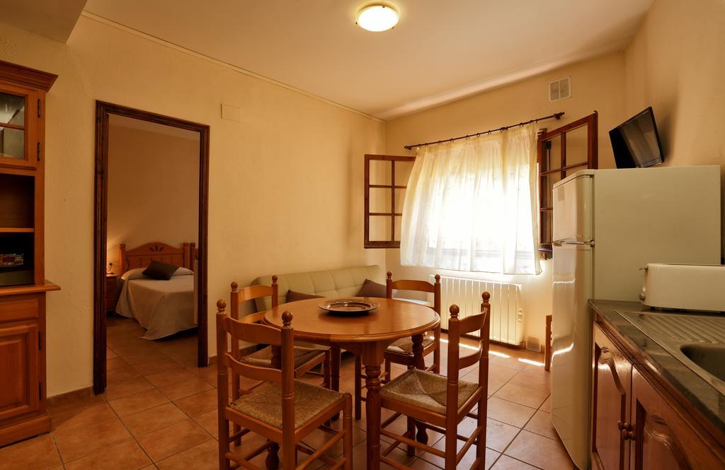 Apartaments Populetus Poboleda ภายนอก รูปภาพ
