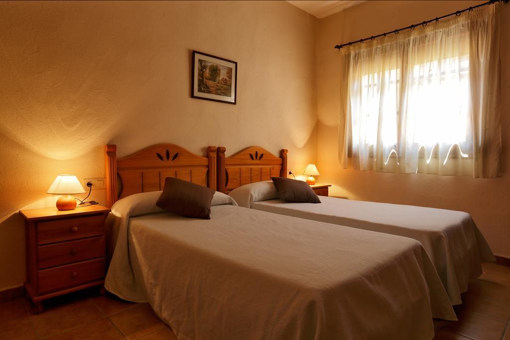 Apartaments Populetus Poboleda ภายนอก รูปภาพ